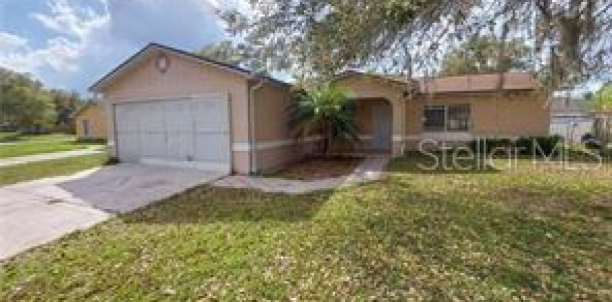 Villa ou maison à Kissimmee, Floride 3 chambres, 111.48 m2 № 1919297