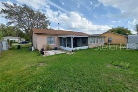 Villa ou maison à louer à Kissimmee, Floride: 3 chambres, 111.48 m2 № 1919297 - photo 11