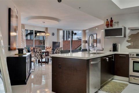 Copropriété à vendre à Sunny Isles Beach, Floride: 3 chambres, 134.43 m2 № 1860808 - photo 5