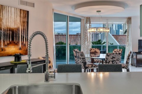 Copropriété à vendre à Sunny Isles Beach, Floride: 3 chambres, 134.43 m2 № 1860808 - photo 10