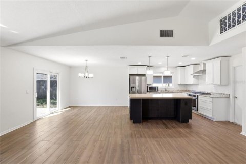 Villa ou maison à louer à Orlando, Floride: 3 chambres, 141.95 m2 № 2120146 - photo 12