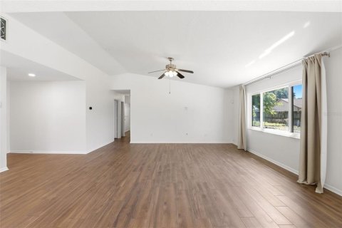 Villa ou maison à louer à Orlando, Floride: 3 chambres, 141.95 m2 № 2120146 - photo 10