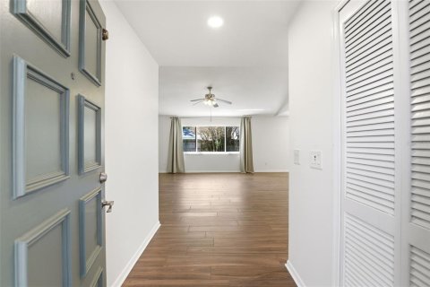 Villa ou maison à louer à Orlando, Floride: 3 chambres, 141.95 m2 № 2120146 - photo 7