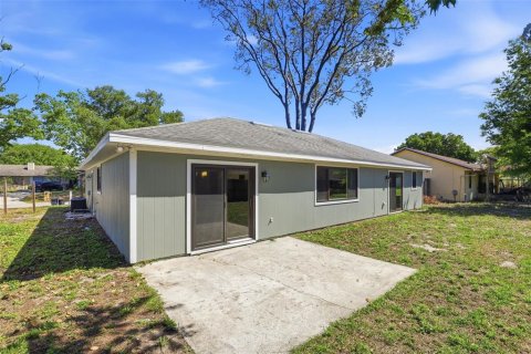 Villa ou maison à louer à Orlando, Floride: 3 chambres, 141.95 m2 № 2120146 - photo 30
