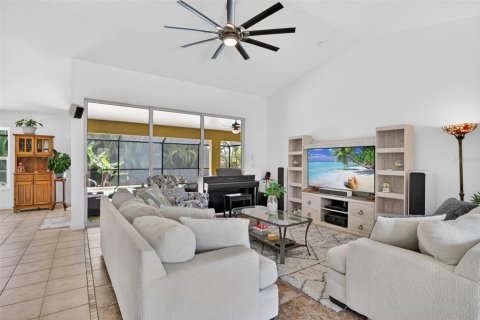 Villa ou maison à vendre à Cape Coral, Floride: 3 chambres, 168.34 m2 № 2114334 - photo 15