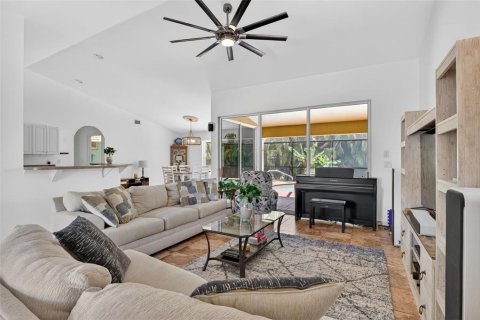 Villa ou maison à vendre à Cape Coral, Floride: 3 chambres, 168.34 m2 № 2114334 - photo 16