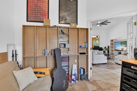 Villa ou maison à vendre à Cape Coral, Floride: 3 chambres, 168.34 m2 № 2114334 - photo 13