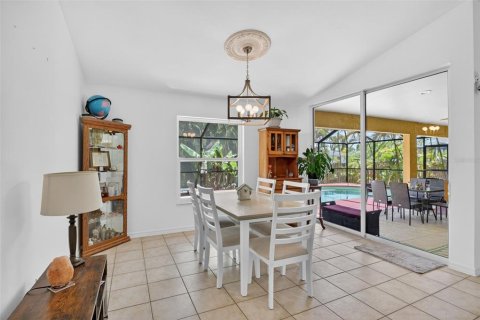 Villa ou maison à vendre à Cape Coral, Floride: 3 chambres, 168.34 m2 № 2114334 - photo 24