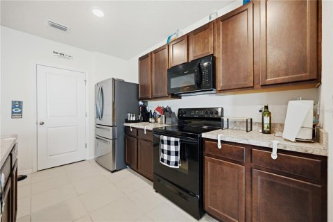 Casa en venta en Zephyrhills, Florida, 3 dormitorios, 155.33 m2 № 2237342 - foto 10