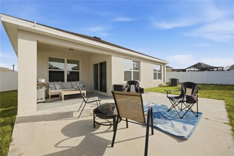 Casa en venta en Zephyrhills, Florida, 3 dormitorios, 155.33 m2 № 2237342 - foto 28
