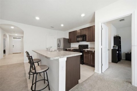 Casa en venta en Zephyrhills, Florida, 3 dormitorios, 155.33 m2 № 2237342 - foto 13