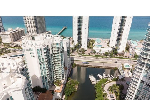 Снять в аренду кондоминиум в Санни-Айлс-Бич, Флорида 3 спальни, 138.61м2, № 1924852 - фото 24