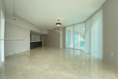 Снять в аренду кондоминиум в Санни-Айлс-Бич, Флорида 3 спальни, 138.61м2, № 1924852 - фото 11