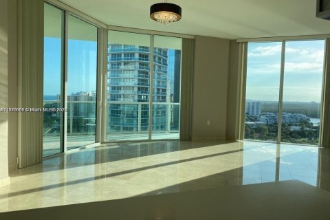 Снять в аренду кондоминиум в Санни-Айлс-Бич, Флорида 3 спальни, 138.61м2, № 1924852 - фото 7