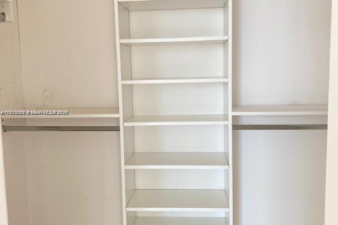 Снять в аренду кондоминиум в Санни-Айлс-Бич, Флорида 3 спальни, 138.61м2, № 1924852 - фото 19