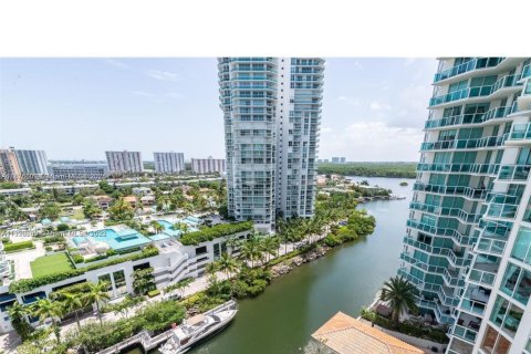 Снять в аренду кондоминиум в Санни-Айлс-Бич, Флорида 3 спальни, 138.61м2, № 1924852 - фото 25