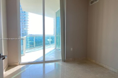 Снять в аренду кондоминиум в Санни-Айлс-Бич, Флорида 3 спальни, 138.61м2, № 1924852 - фото 14