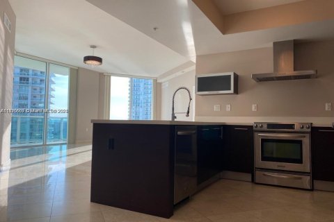 Снять в аренду кондоминиум в Санни-Айлс-Бич, Флорида 3 спальни, 138.61м2, № 1924852 - фото 5