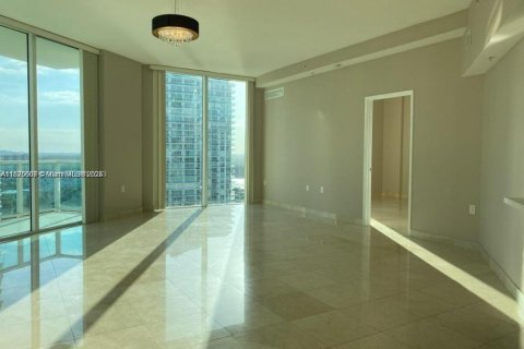 Снять в аренду кондоминиум в Санни-Айлс-Бич, Флорида 3 спальни, 138.61м2, № 1924852 - фото 17