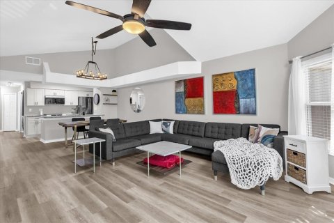 Copropriété à vendre à Kissimmee, Floride: 3 chambres, 119.57 m2 № 1832834 - photo 4