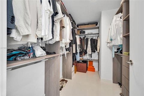 Appartement à louer à Miami, Floride: 4 chambres, 204.76 m2 № 1833832 - photo 19