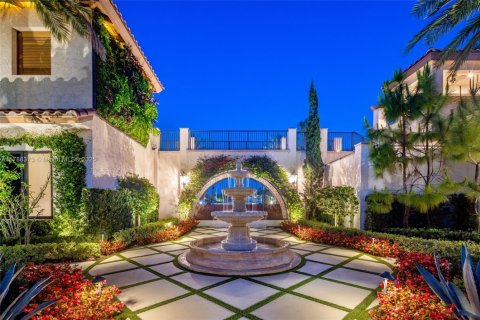 Casa en venta en Fort Lauderdale, Florida, 8 dormitorios, 1379.23 m2 № 1863947 - foto 12