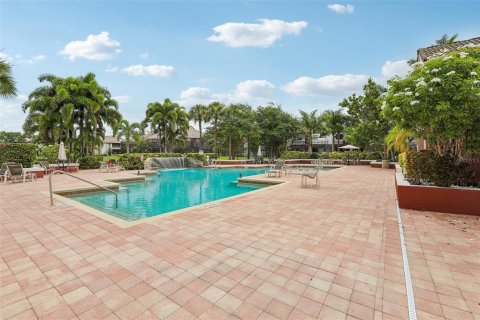 Condo in Saint Petersburg, Florida, 2 bedrooms  № 2195940 - photo 21