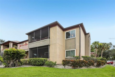 Condo in Saint Petersburg, Florida, 2 bedrooms № 2195940