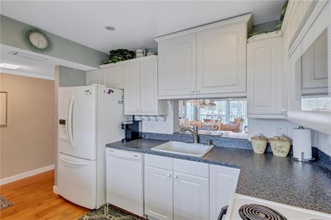 Condo in Clearwater, Florida, 2 bedrooms  № 1909257 - photo 5