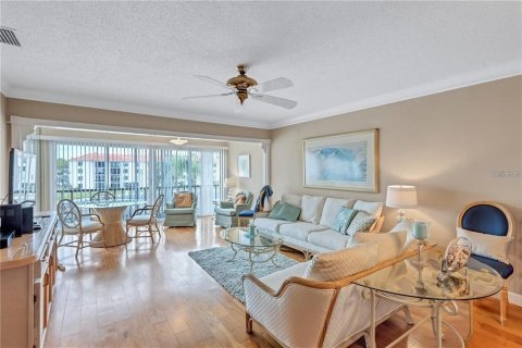 Condo in Clearwater, Florida, 2 bedrooms  № 1909257 - photo 9