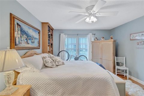 Condo in Clearwater, Florida, 2 bedrooms  № 1909257 - photo 25