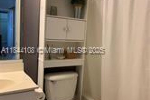 Condominio en alquiler en Dania Beach, Florida, 2 dormitorios, 94.76 m2 № 1850369 - foto 15