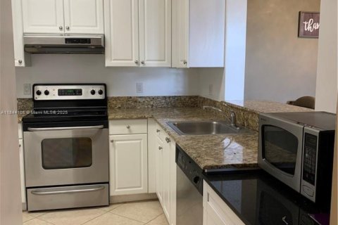 Condominio en alquiler en Dania Beach, Florida, 2 dormitorios, 94.76 m2 № 1850369 - foto 5