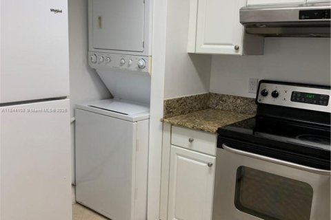 Condominio en alquiler en Dania Beach, Florida, 2 dormitorios, 94.76 m2 № 1850369 - foto 7