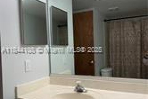 Condominio en alquiler en Dania Beach, Florida, 2 dormitorios, 94.76 m2 № 1850369 - foto 11