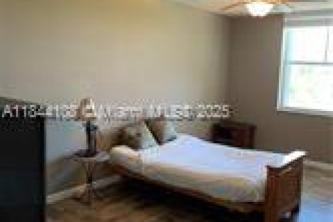 Condominio en alquiler en Dania Beach, Florida, 2 dormitorios, 94.76 m2 № 1850369 - foto 9