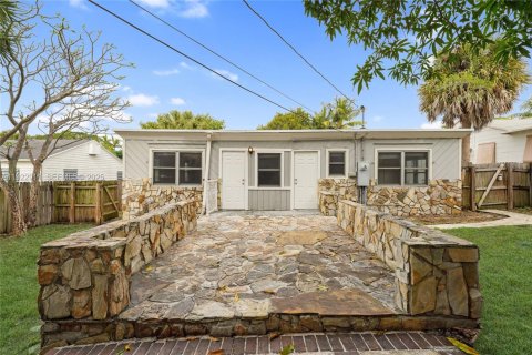 Casa en venta en West Palm Beach, Florida, 3 dormitorios № 1983926 - foto 21