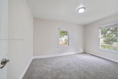 Casa en venta en West Palm Beach, Florida, 3 dormitorios № 1983926 - foto 16