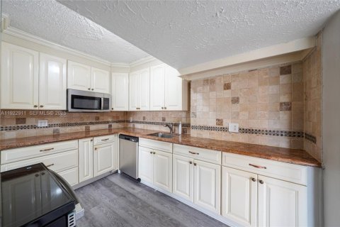 Casa en venta en West Palm Beach, Florida, 3 dormitorios № 1983926 - foto 13