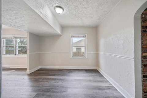 Casa en venta en West Palm Beach, Florida, 3 dormitorios № 1983926 - foto 10