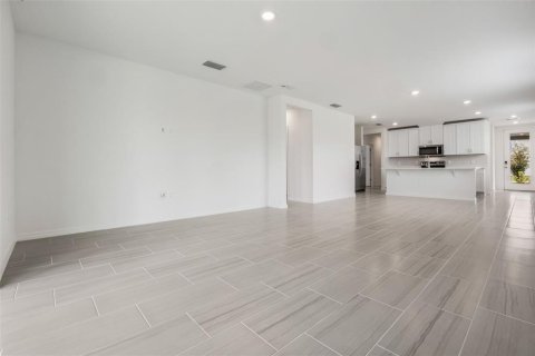 Casa en alquiler en Haines City, Florida, 4 dormitorios, 149.29 m2 № 1894073 - foto 7