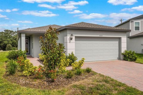 Casa en alquiler en Haines City, Florida, 4 dormitorios, 149.29 m2 № 1894073 - foto 1