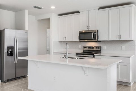 Casa en alquiler en Haines City, Florida, 4 dormitorios, 149.29 m2 № 1894073 - foto 10