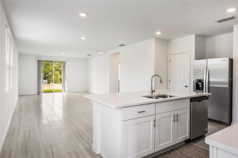 Casa en alquiler en Haines City, Florida, 4 dormitorios, 149.29 m2 № 1894073 - foto 4