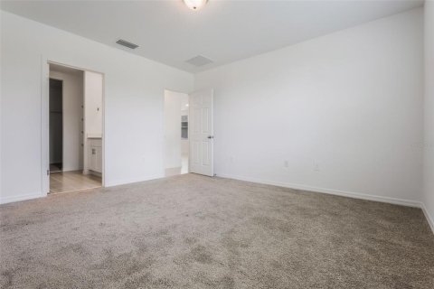 Casa en alquiler en Haines City, Florida, 4 dormitorios, 149.29 m2 № 1894073 - foto 12