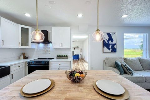 Casa en venta en Orlando, Florida, 4 dormitorios, 162.02 m2 № 1911086 - foto 17