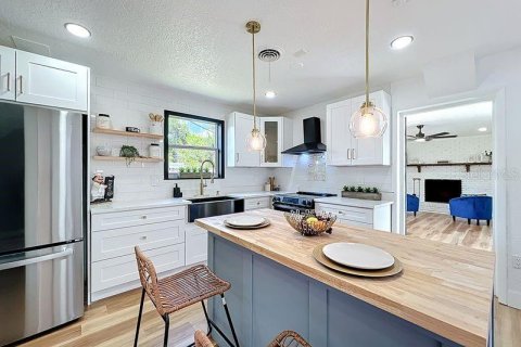 Casa en venta en Orlando, Florida, 4 dormitorios, 162.02 m2 № 1911086 - foto 19