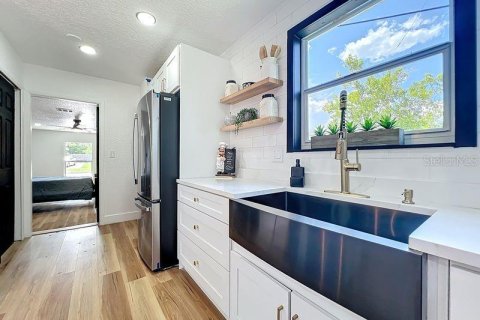 Casa en venta en Orlando, Florida, 4 dormitorios, 162.02 m2 № 1911086 - foto 14