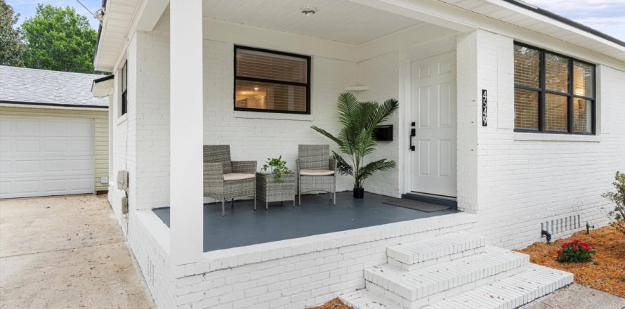 House in Jacksonville, Florida 3 bedrooms, 109.25 sq.m. № 845529