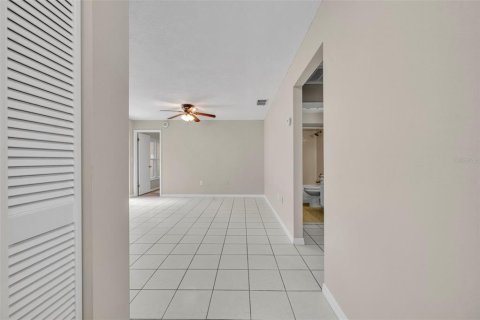 Adosado en venta en Kissimmee, Florida, 2 dormitorios, 96.43 m2 № 1795833 - foto 5